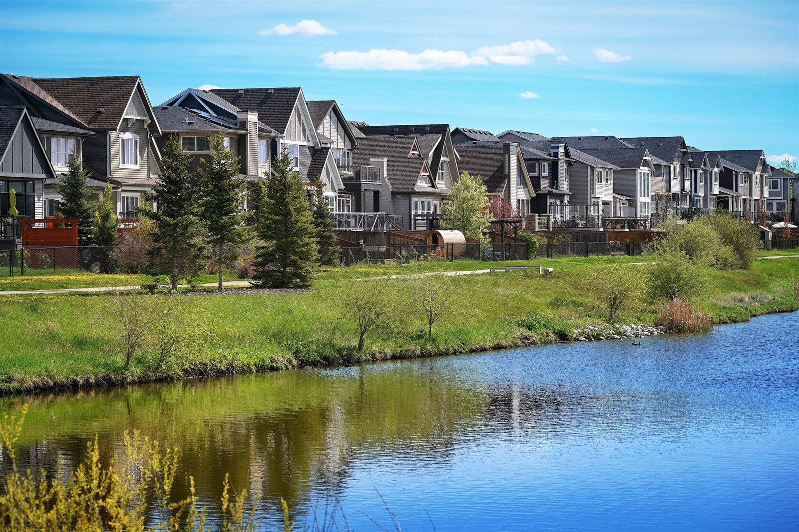 Quartier résidentiel au bord de l'eau, AL Studio